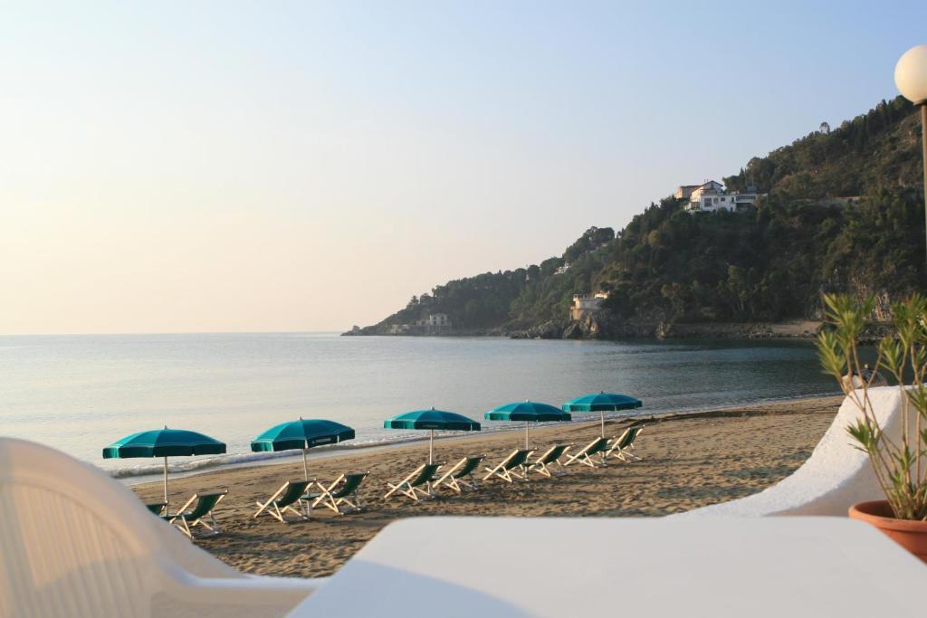 Hotel Club Poseidon Stalettì Exterior foto