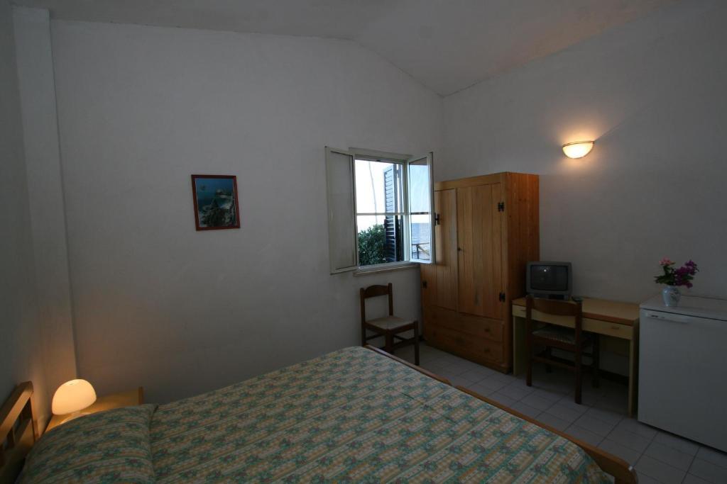 Hotel Club Poseidon Stalettì Zimmer foto